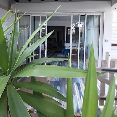 T2bis Les Yuccas 200 M Du Boucanet Rive Droite Grau Du Roi Ideal 2-4 Pers 3 Etoiles Camargue Village Appartement