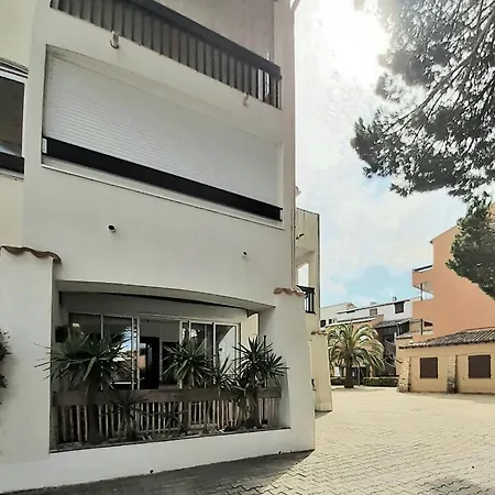 Appartement T2bis Les Yuccas 200 M Du Boucanet Rive Droite Grau Du Roi Ideal 2-4 Pers 3 Etoiles Camargue Village Le Grau-du-Roi