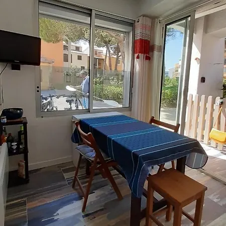 T2bis Les Yuccas 200 M Du Boucanet Rive Droite Grau Du Roi Ideal 2-4 Pers 3 Etoiles Camargue Village Appartement *
