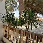 T2-3 Les Yuccas 200 M Du Boucanet Rive Droite Grau Du Roi Idéal 2-4 Pers Le Grau-du-Roi