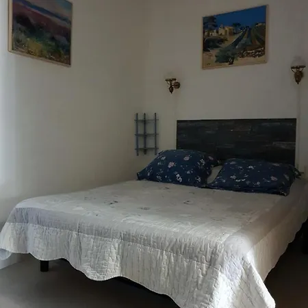 T2bis Les Yuccas 200 M Du Boucanet Rive Droite Grau Du Roi Ideal 2-4 Pers 3 Etoiles Camargue Village Le Grau-du-Roi